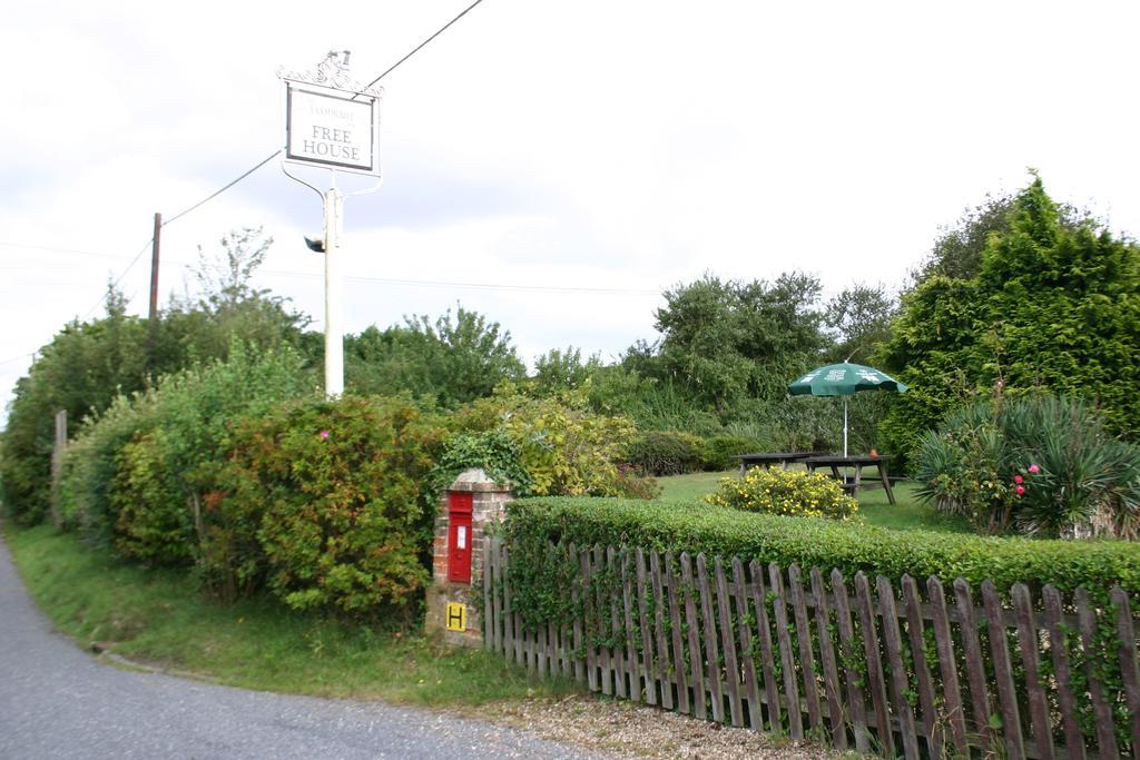 Thaxted Farmhouse Inn מראה חיצוני תמונה